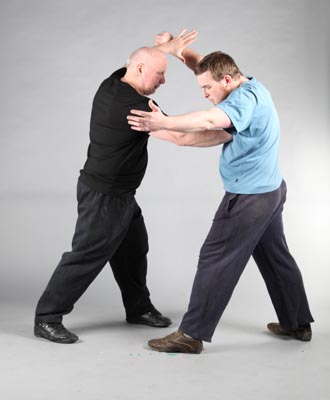 Sifu Roberson demonstrating an application of Fair Lady Works the Shuttles